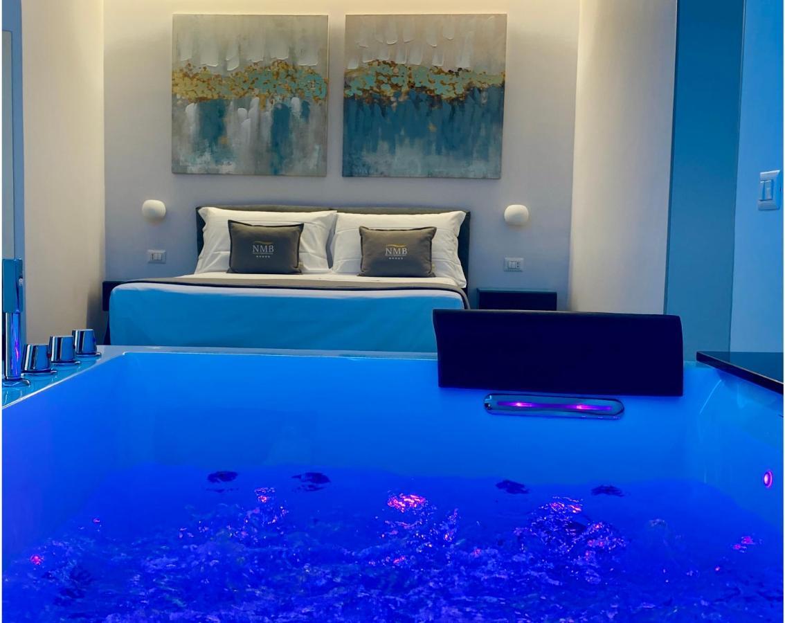 Queen Room with Spa Bath